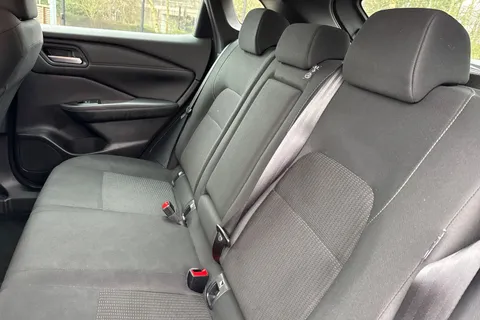 DL73NXP Nissan Qashqai 1.3 DIG-T MHEV Acenta Premium XTRON Euro 6 (s/s) 5dr Thumbnail #20