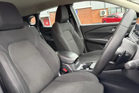 DL73NXP Nissan Qashqai 1.3 DIG-T MHEV Acenta Premium XTRON Euro 6 (s/s) 5dr Thumbnail #25