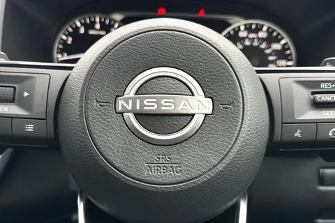 DL73NXP Nissan Qashqai 1.3 DIG-T MHEV Acenta Premium XTRON Euro 6 (s/s) 5dr Thumbnail #37