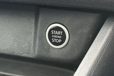 DL73NXP Nissan Qashqai 1.3 DIG-T MHEV Acenta Premium XTRON Euro 6 (s/s) 5dr Thumbnail #43