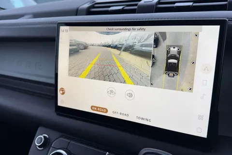 KJ24NVD Land Rover Defender 90 3.0 D250 X-Dynamic HSE 3dr Thumbnail #14