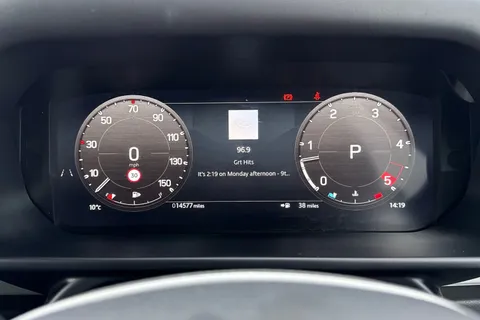 KJ24NVD Land Rover Defender 90 3.0 D250 X-Dynamic HSE 3dr Thumbnail #18