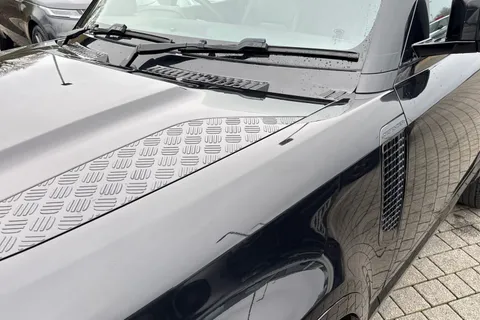 KJ24NVD Land Rover Defender 90 3.0 D250 X-Dynamic HSE 3dr Thumbnail #22