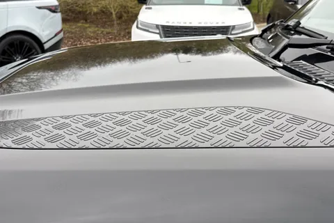 KJ24NVD Land Rover Defender 90 3.0 D250 X-Dynamic HSE 3dr Thumbnail #30