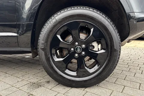 KJ24NVD Land Rover Defender 90 3.0 D250 X-Dynamic HSE 3dr Thumbnail #41