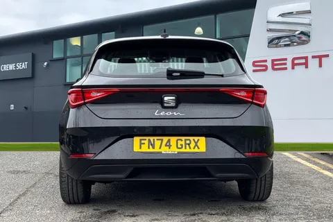FN74GRX SEAT Leon 2.0 TDI SE Euro 6 (s/s) 5dr Thumbnail #4
