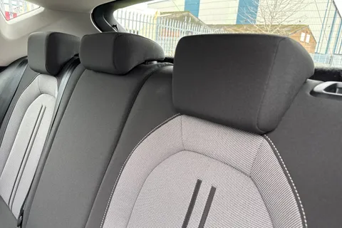 FN74GRX SEAT Leon 2.0 TDI SE Euro 6 (s/s) 5dr Thumbnail #19