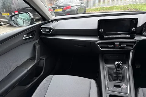 FN74GRX SEAT Leon 2.0 TDI SE Euro 6 (s/s) 5dr Thumbnail #20