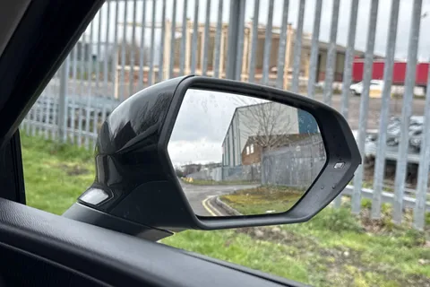 FN74GRX SEAT Leon 2.0 TDI SE Euro 6 (s/s) 5dr Thumbnail #21