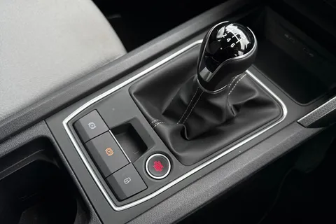 FN74GRX SEAT Leon 2.0 TDI SE Euro 6 (s/s) 5dr Thumbnail #36