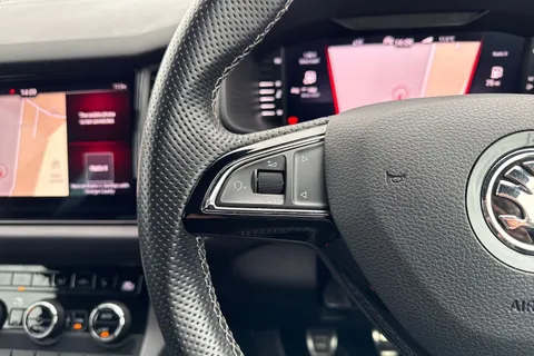 WT70BPU Škoda Kodiaq 2.0 TDI SportLine 4WD Euro 6 (s/s) 5dr (7 Seat) Thumbnail #45