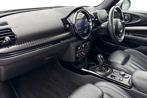 PK21WBD Mini Clubman 1.5 Cooper Exclusive Steptronic Euro 6 (s/s) 6dr Thumbnail #16