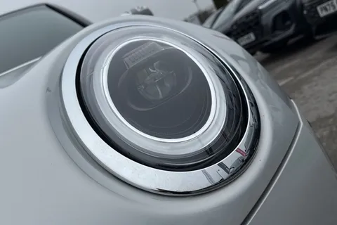 PK21WBD Mini Clubman 1.5 Cooper Exclusive Steptronic Euro 6 (s/s) 6dr Thumbnail #29