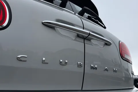 PK21WBD Mini Clubman 1.5 Cooper Exclusive Steptronic Euro 6 (s/s) 6dr Thumbnail #31