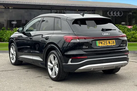 2 of 51 for Audi Q4 e-tron Q4 S line 45 e-tron quattro 210,00 kW
