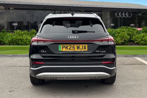 4 of 51 for Audi Q4 e-tron Q4 S line 45 e-tron quattro 210,00 kW