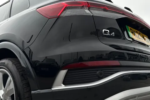 8 of 51 for Audi Q4 e-tron Q4 S line 45 e-tron quattro 210,00 kW