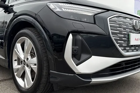 9 of 51 for Audi Q4 e-tron Q4 S line 45 e-tron quattro 210,00 kW
