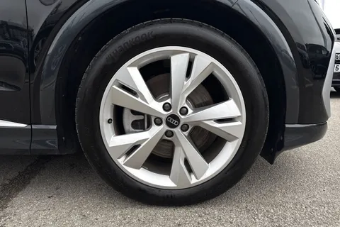 11 of 51 for Audi Q4 e-tron Q4 S line 45 e-tron quattro 210,00 kW