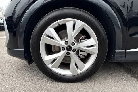 13 of 51 for Audi Q4 e-tron Q4 S line 45 e-tron quattro 210,00 kW