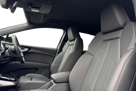 16 of 51 for Audi Q4 e-tron Q4 S line 45 e-tron quattro 210,00 kW