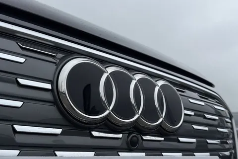 29 of 51 for Audi Q4 e-tron Q4 S line 45 e-tron quattro 210,00 kW