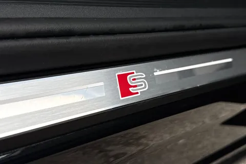 31 of 51 for Audi Q4 e-tron Q4 S line 45 e-tron quattro 210,00 kW