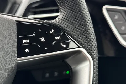 37 of 51 for Audi Q4 e-tron Q4 S line 45 e-tron quattro 210,00 kW