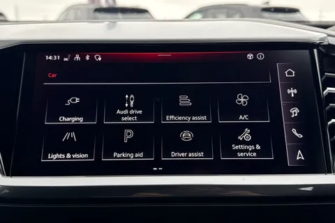 44 of 51 for Audi Q4 e-tron Q4 S line 45 e-tron quattro 210,00 kW