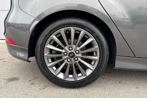 DG17CXA Ford Focus 1.5 TDCi ST-Line Euro 6 (s/s) 5dr Thumbnail #9