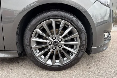 DG17CXA Ford Focus 1.5 TDCi ST-Line Euro 6 (s/s) 5dr Thumbnail #10