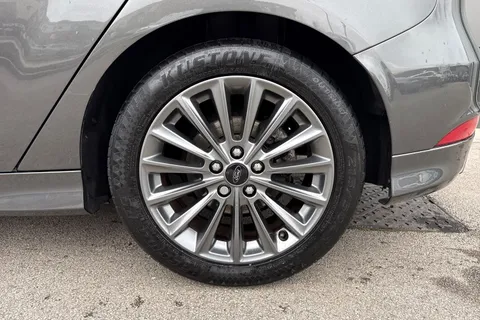 13 of 63 for Ford Focus 1.5 TDCi ST-Line Euro 6 (s/s) 5dr