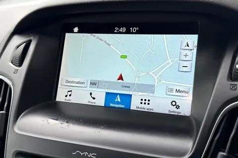 17 of 63 for Ford Focus 1.5 TDCi ST-Line Euro 6 (s/s) 5dr