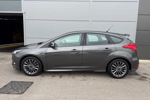 36 of 63 for Ford Focus 1.5 TDCi ST-Line Euro 6 (s/s) 5dr