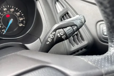 57 of 63 for Ford Focus 1.5 TDCi ST-Line Euro 6 (s/s) 5dr