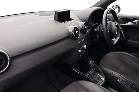 GF18ULE Audi A1 Black Edition Nav 1.4 TFSI  125 PS S tronic Thumbnail #16