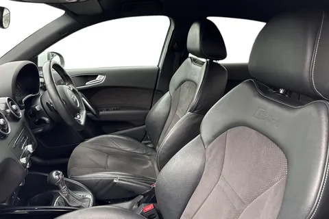 GF18ULE Audi A1 Black Edition Nav 1.4 TFSI  125 PS S tronic Thumbnail #17