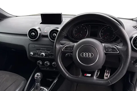 GF18ULE Audi A1 Black Edition Nav 1.4 TFSI  125 PS S tronic Thumbnail #19