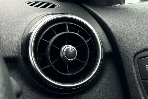 GF18ULE Audi A1 Black Edition Nav 1.4 TFSI  125 PS S tronic Thumbnail #43