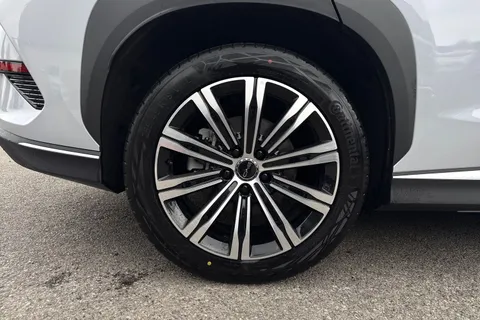 LC75MXG BYD Sealion 7 82.5kWh Comfort Auto 5dr Thumbnail #23