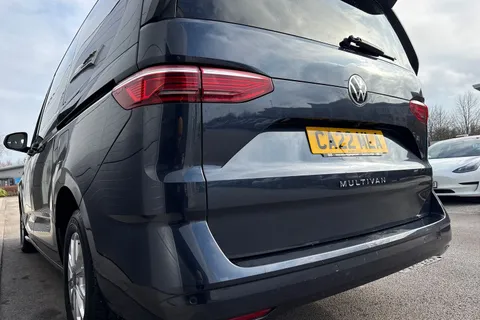 CA22MLA Volkswagen Multivan 2.0 TDI Life Long MPV DSG Euro 6 (s/s) 5dr Thumbnail #7