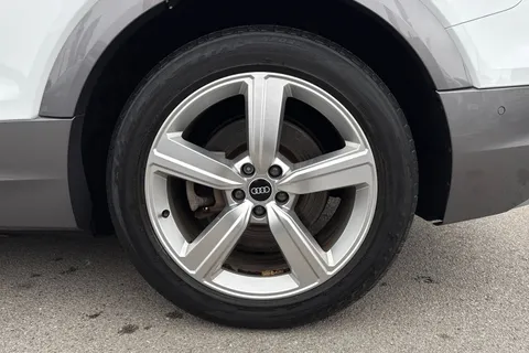 12 of 50 for Audi e-tron Technik 50 quattro 230,00 kW