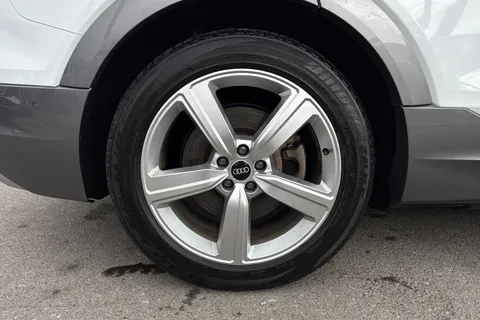 13 of 50 for Audi e-tron Technik 50 quattro 230,00 kW