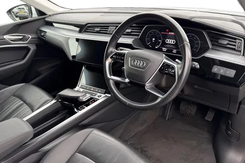 14 of 50 for Audi e-tron Technik 50 quattro 230,00 kW