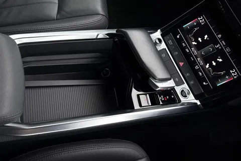 23 of 50 for Audi e-tron Technik 50 quattro 230,00 kW