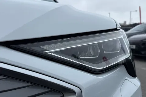 27 of 50 for Audi e-tron Technik 50 quattro 230,00 kW