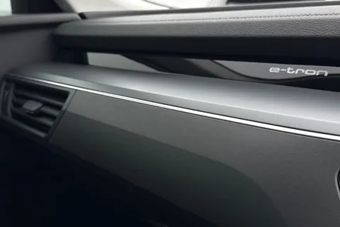 47 of 50 for Audi e-tron Technik 50 quattro 230,00 kW