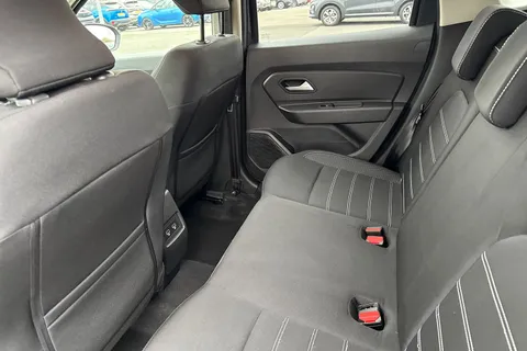 DA23WDE Dacia Duster 1.3 TCe Journey Euro 6 (s/s) 5dr Thumbnail #36