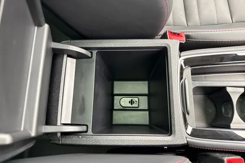 EN72LGA MG Mg Hs 1.5 T-GDI Exclusive DCT Euro 6 (s/s) 5dr Thumbnail #62