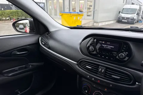 PK69GKF FIAT Tipo 1.4 MPI Easy Euro 6 5dr Thumbnail #13